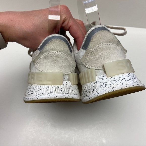 Sorel Women's White Casual Trendy Athletic Kinetic Lite Lace Sneakers Size 9 - Picture 3 of 11